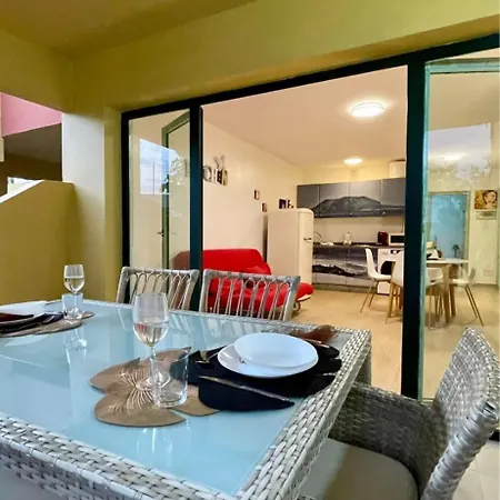 Apartment Casa Atom A Pochi Passi Dall'oceano